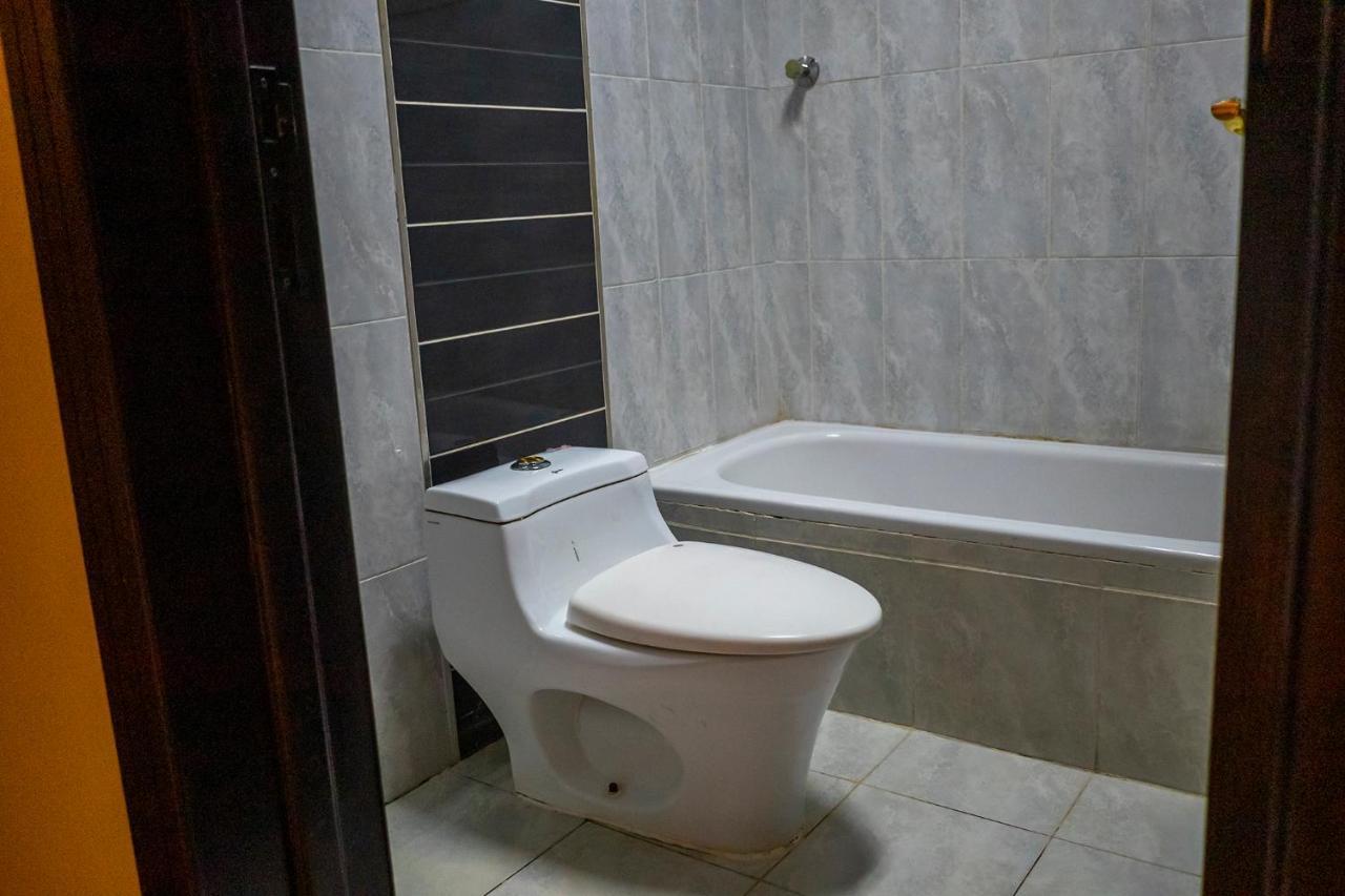 Ahlin Apartment *