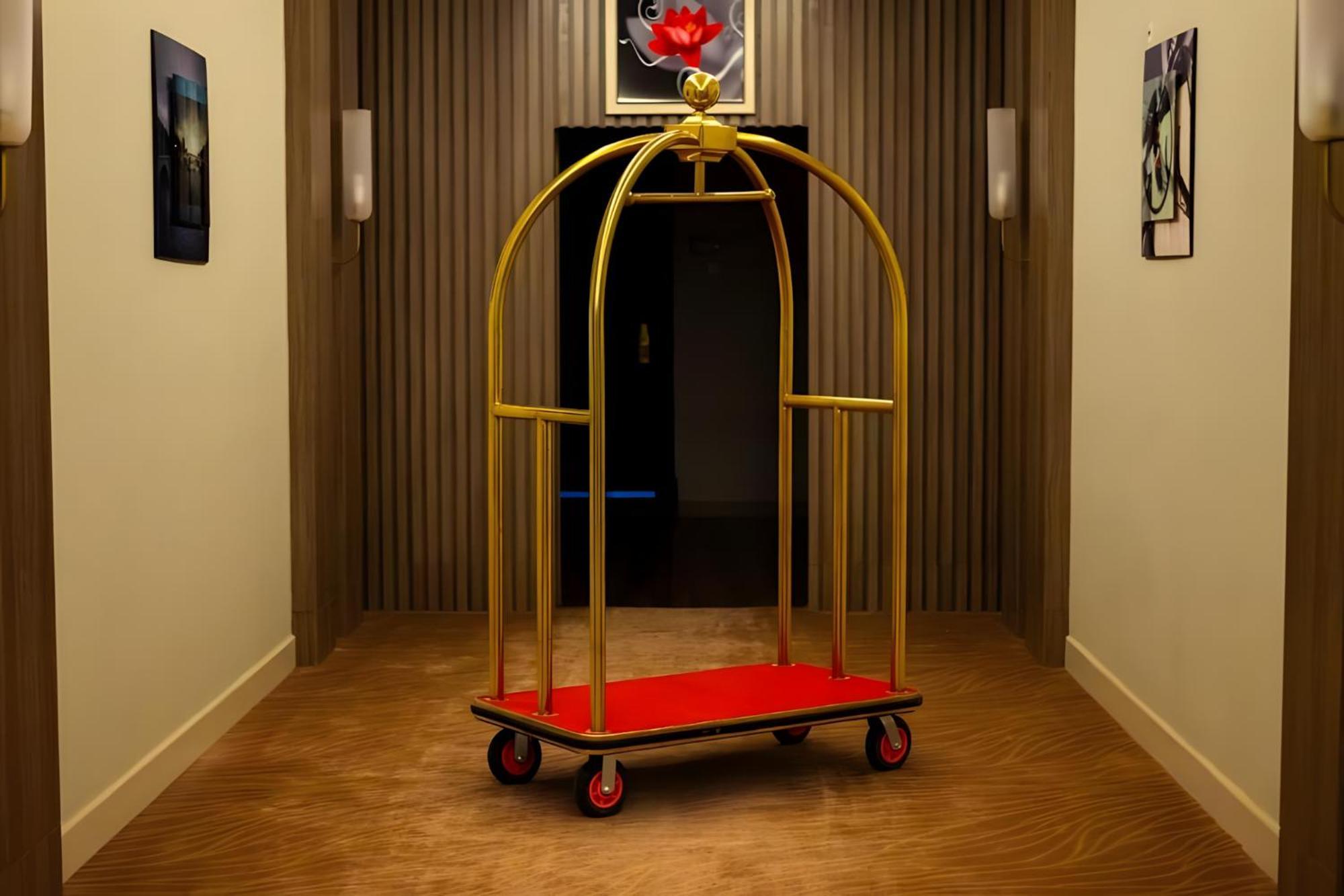 Ahlin Apartment *